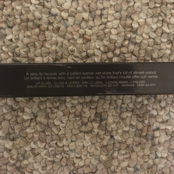 Lipgloss - Picture 2 of 3